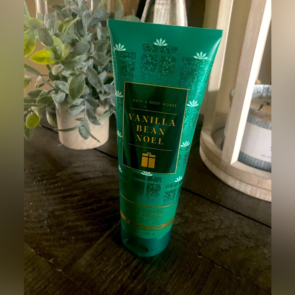 NWT Vanilla Bean Bath and Body Works Body Cream